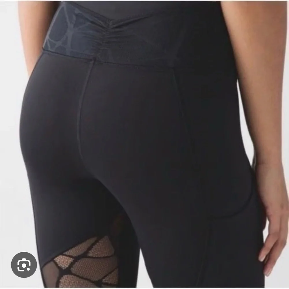 LULULEMON I RARE‎ Black Lace Goal Crusher 7/8 Length Leggings
